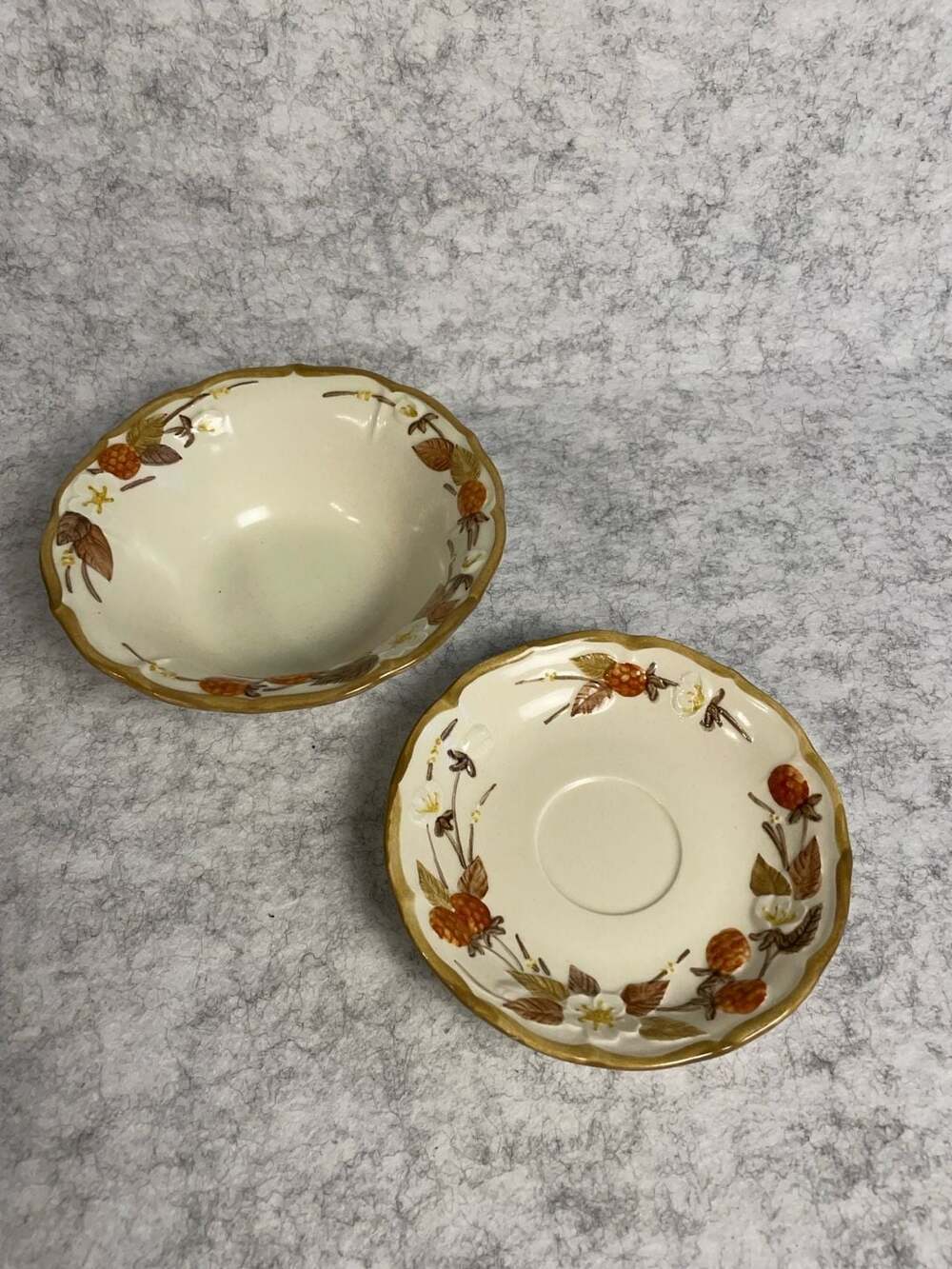 Vintage Metlox Poppy Trail Autumn Berry Small Bowl and Saucer Set